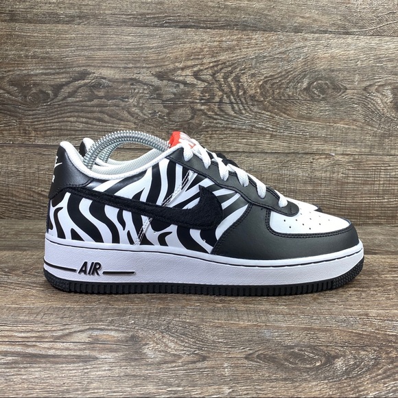 nike af1 zebra